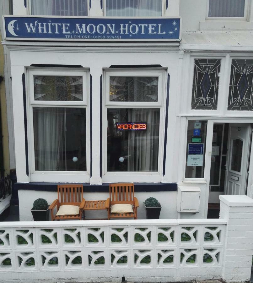 White Moon Hotel 黑潭 外观 照片